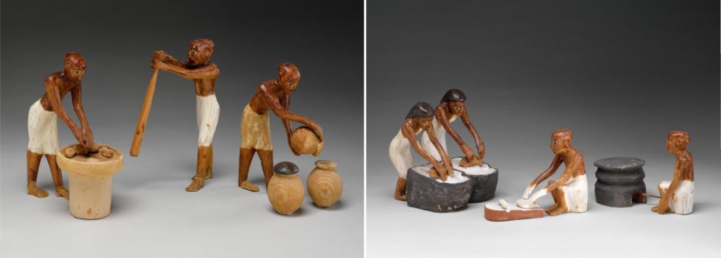 Altägyptische Modell Figuren beim Stampfen von Maische, beim Umgießen von Bier und beim Kneten von Brotteig.